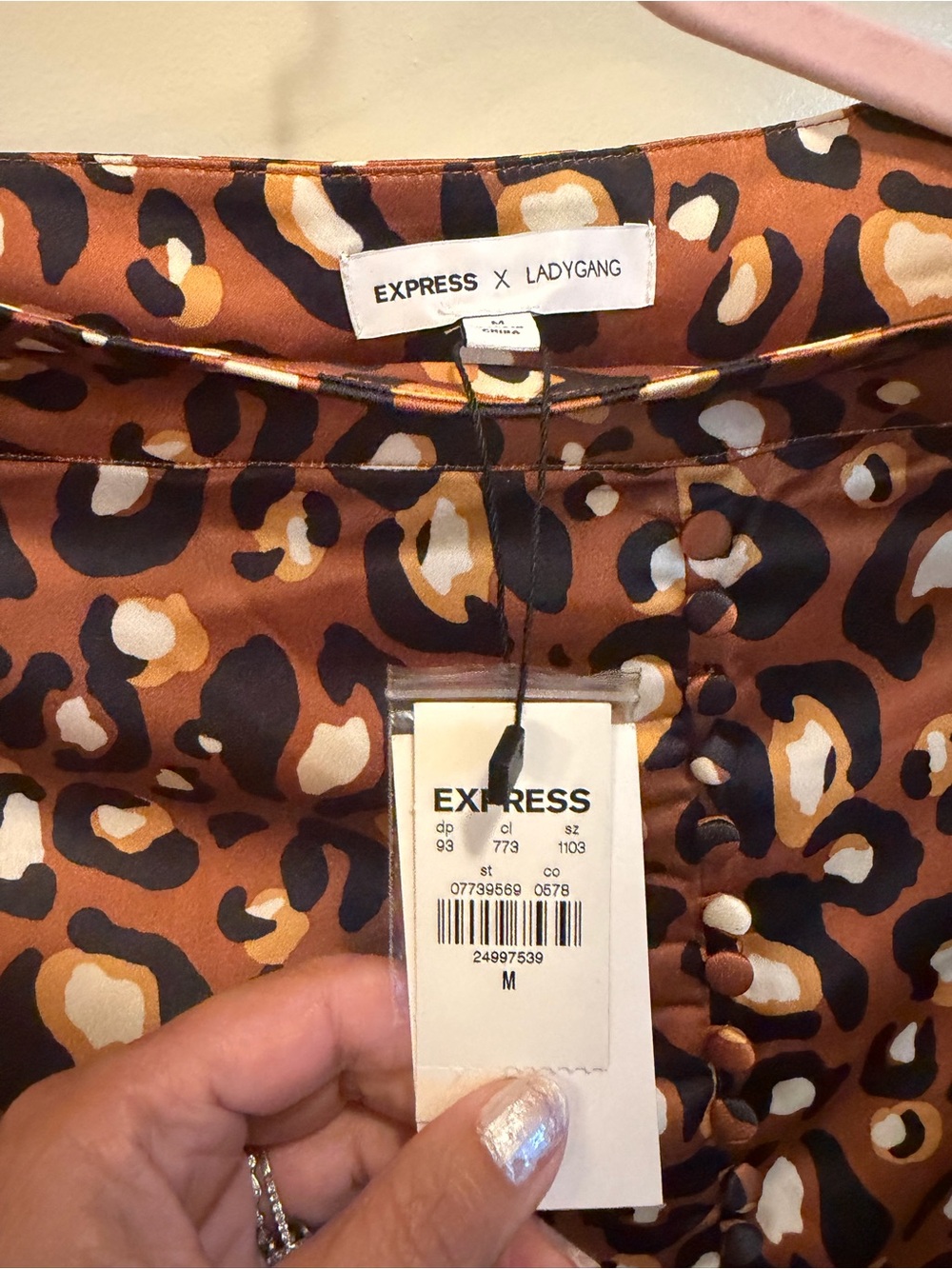 Express x Ladygang Leopard Print Satin Midi Skirt Side Slit Sz M NWT - Picture 4 of 8